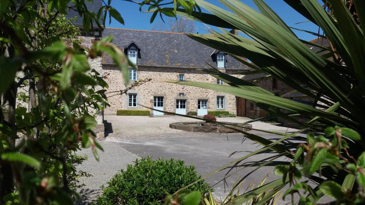 Manoir De La Ville Marie Hirel Exterior foto